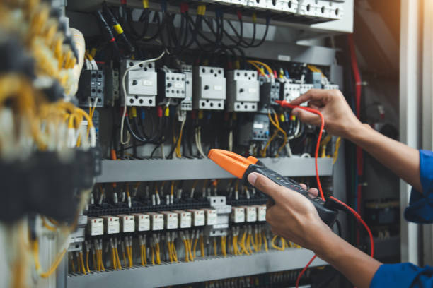 Best Local Electrician Companies  in Wolcottville, IN